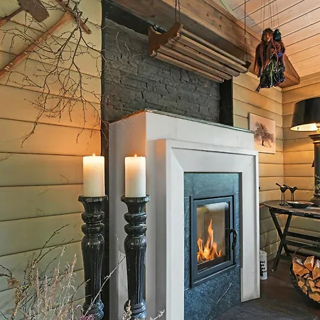 Between Mountain And Forest Feriehus